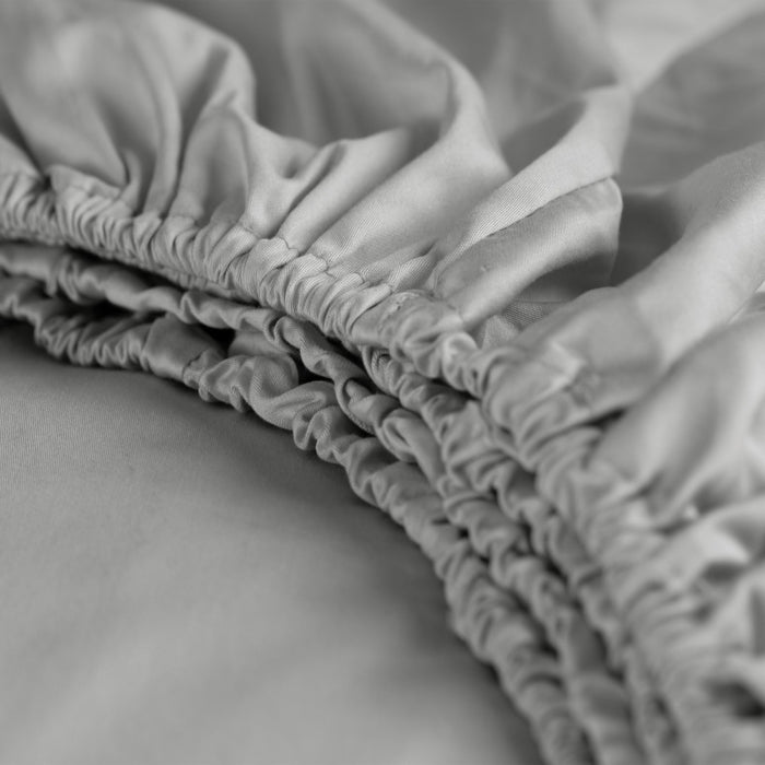 Cinderella Sundays - Hoeslaken (tot 25 cm) - Satijn - 160x200 cm -