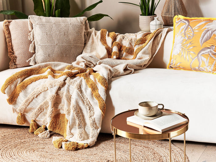 Beliani - MATHURA - Plaid - Beige - 130 x 180 cm - Katoen