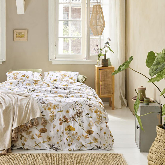 Ariadne at Home Flowerlove Dekbedovertrek 140 x 200/220 cm - Wit