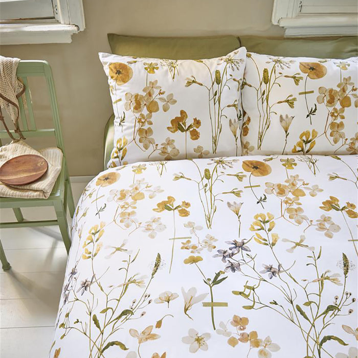 Ariadne at Home Flowerlove Dekbedovertrek 200 x 200/220 cm - Wit