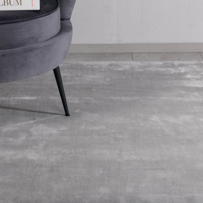 Hioshop Indra vloerkleed 240x170 cm viscose grijs.