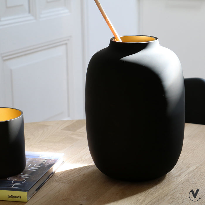 Vaas Artic Mat Black- Zwart - Ø21 x H29 cm