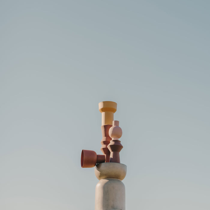 Kave Home - Metalen vaas Celra bruin 21 cm