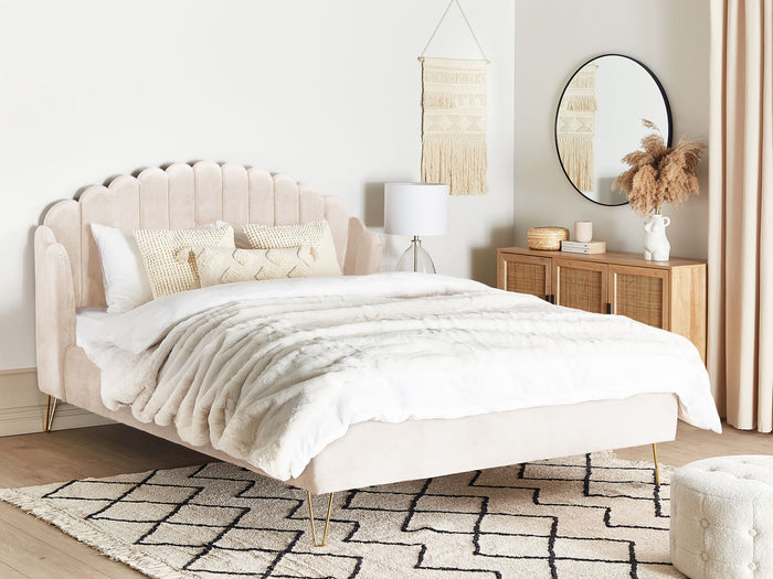 Beliani - AMBILLOU - Tweepersoonsbed - Goud - 180 x 200 cm - Fluweel