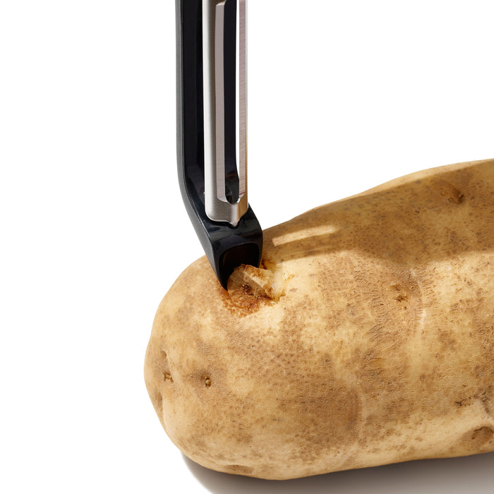 OXO Good Grips dunschiller met aardappeloog verwijderaar - zwart