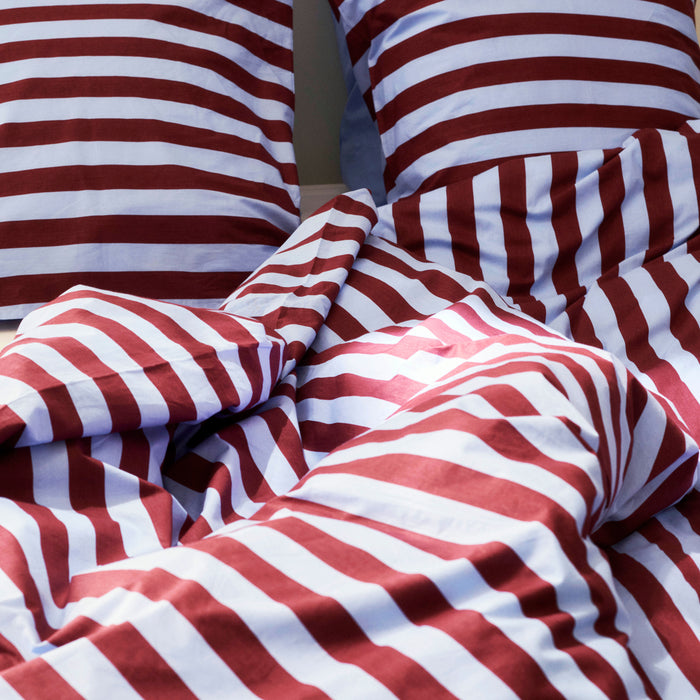 HAY Été Dekbedovertrek 140 x 220 cm - Bordeaux / Sky Blue