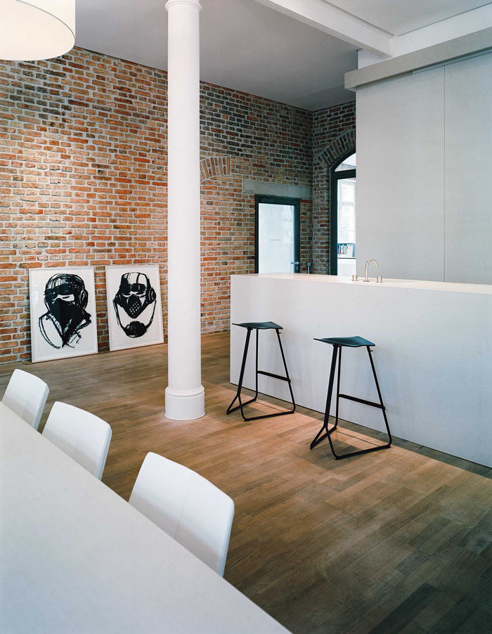 ClassiCon Triton barkruk 75cm chrome onderstel, witte zitting