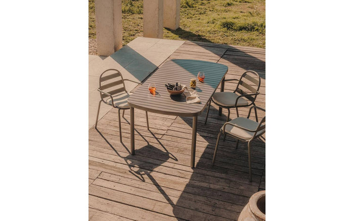 Kave Home - Joncols buitentafel in aluminium met groen gelakte