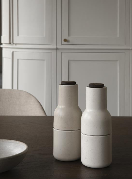 Audo Copenhagen Bottle Grinder peper- en zoutmolen keramiek Sand