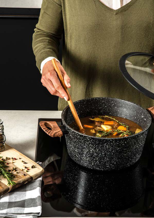 Westinghouse Kookpan 28 cm Black Marble Wood