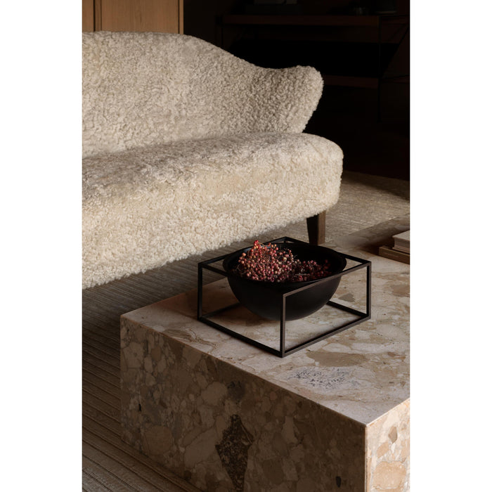 Audo Copenhagen Ingeborg 2,5-zits bank donker eiken Sheepskin Sahara