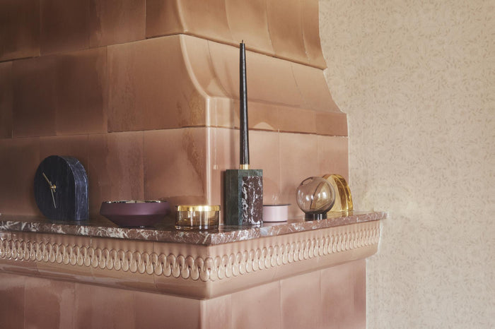 Stilla klok travertijn