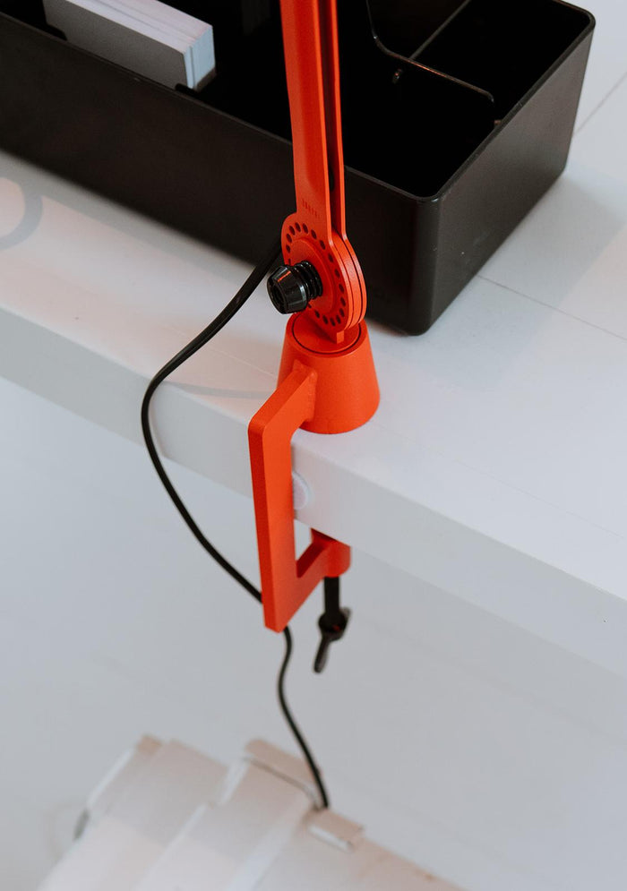 Bolt 2 Arm klemlamp Striking Orange