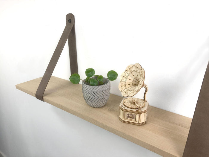 Woodbrothers Eiken 18mm wandplank recht 140x30cm + leren riem bruin