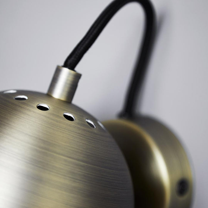 Frandsen Ball wandlamp LED metallic chroom