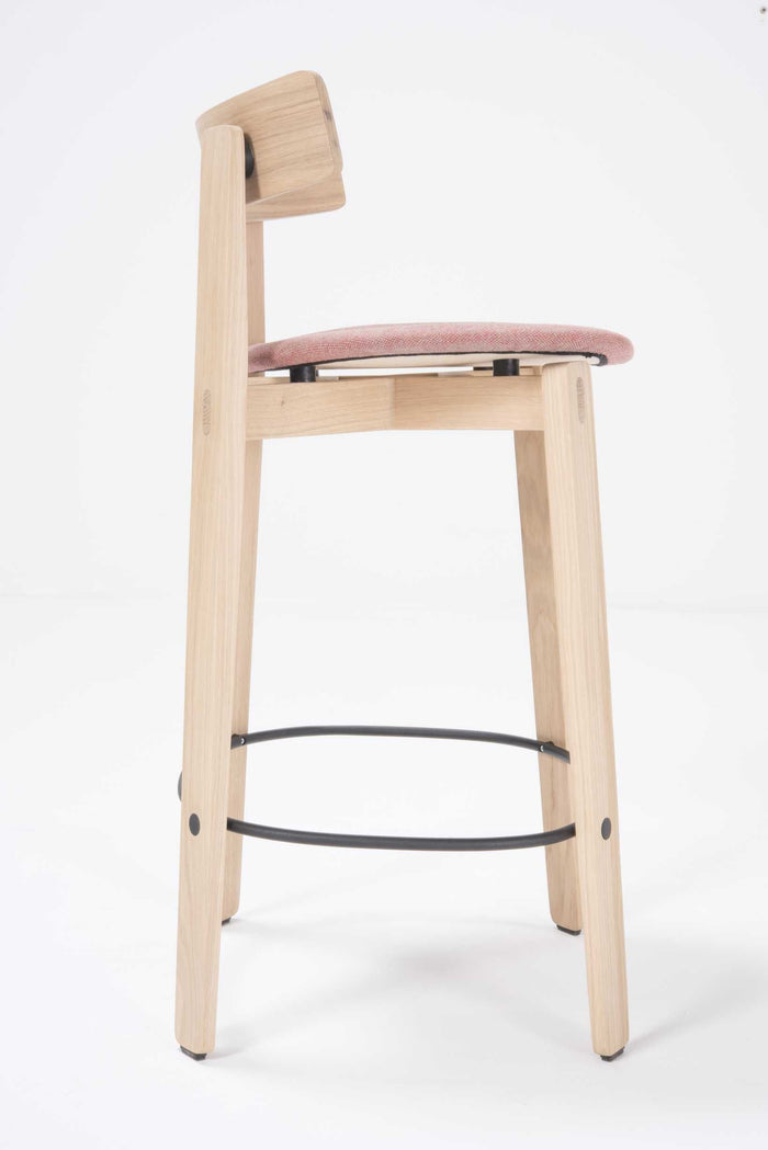 Nora barkruk met leuning - laag whitewash Main Line Flax Barbarican