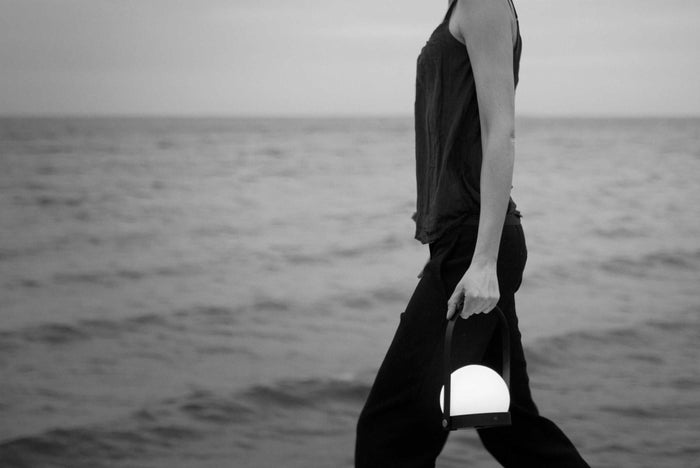 Audo Copenhagen Carrie tafellamp LED oplaadbaar Olive