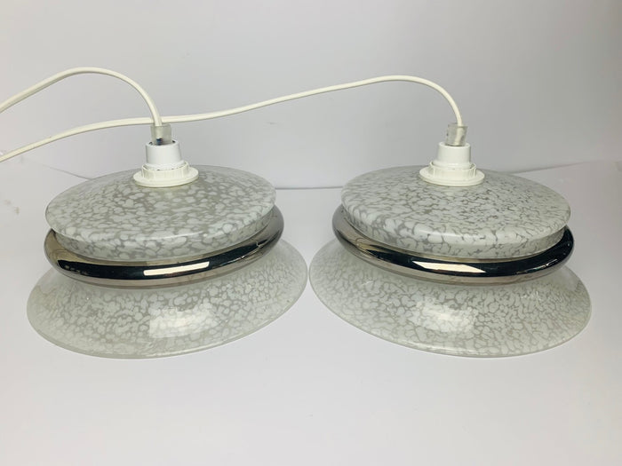 Reliving Hanglampjes Wit Gewolkt Glas Met Zilverkleurige Rand