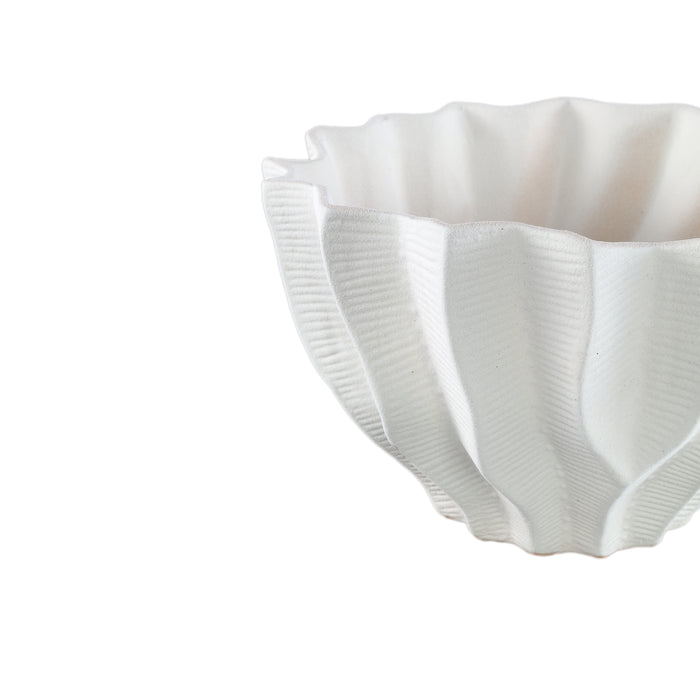 PTMD Merc White ceramic pot wavy ribbed low S