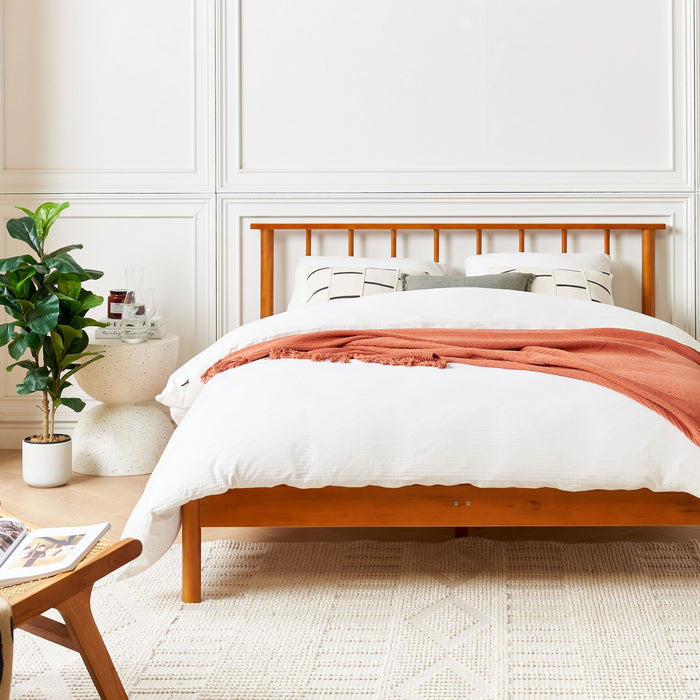 Beliani - BARRET II - Bed - Lichtbruin - 140 x 200 cm - Dennenhout