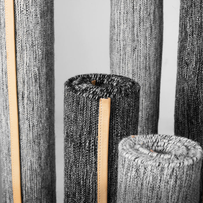 Björk vloerkleed medium donkergrijs 80x250