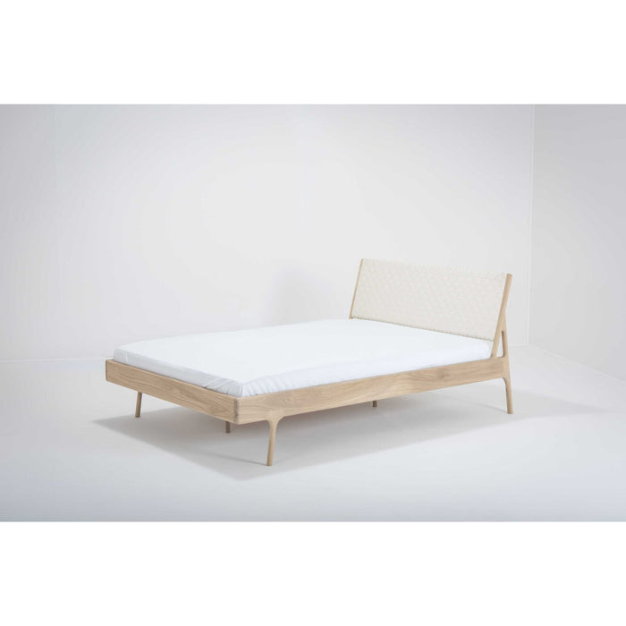 Fawn bed 140x200 whitewash cotton webbing white