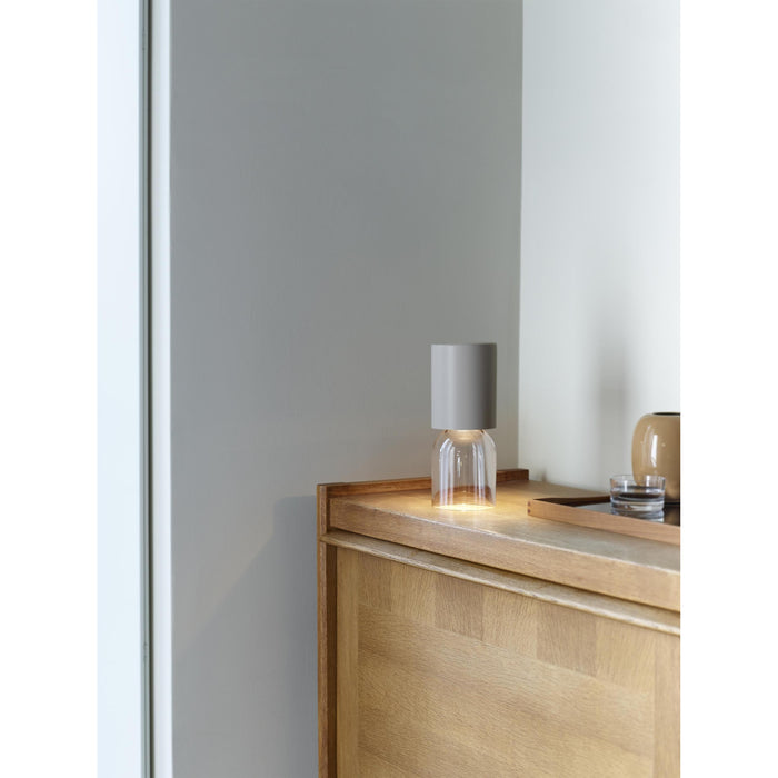 Nui Mini tafellamp LED oplaadbaar zand