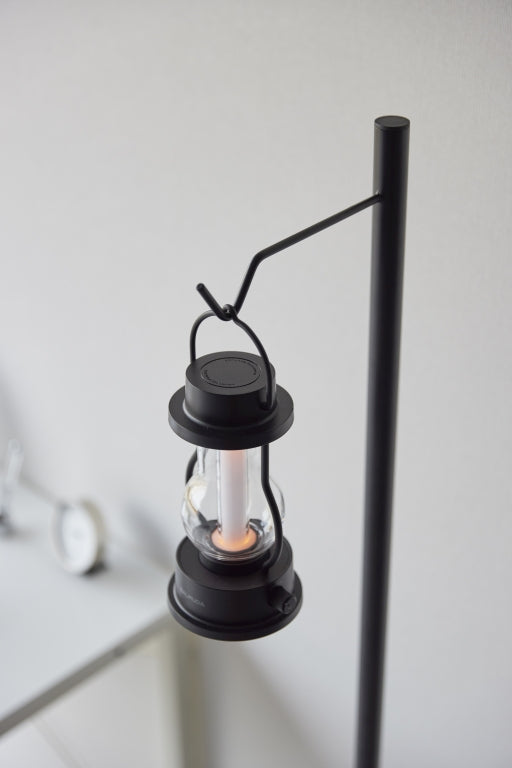 Yamazaki Verstelbare Lantaarnstandaard - Tower - Zwart