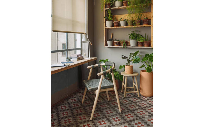 Kave Home - Majela stoel in massief 100% FSC eucalyptus met eiken