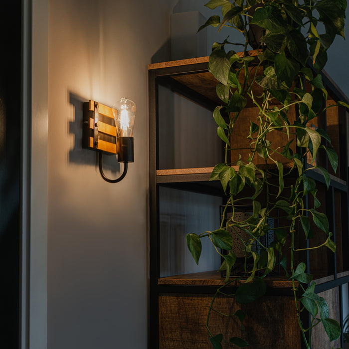 QAZQA Industriële wandlamp zwart met hout - Paleta Mai