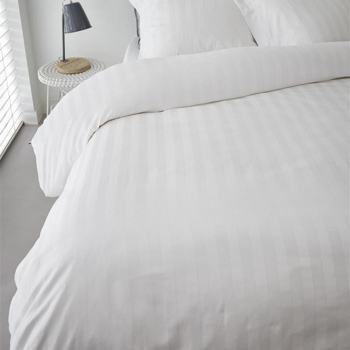 Beddinghouse Shine dekbedovertrek - 240x200|220 - Wit