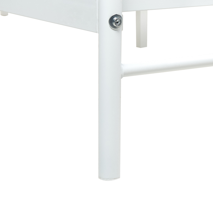 Beliani - MAURESSAC - Tweepersoonsbed - Wit - 180 x 200 cm - Metaal