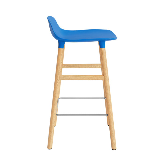 Normann Copenhagen Form Barkruk Low 65 cm - Eiken - Bright Blue