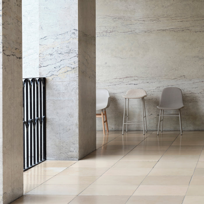 Normann Copenhagen Form Stoel - Staal - Warm Grijs