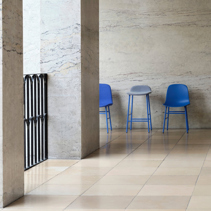 Normann Copenhagen Form Stoel - Staal - Bright Blue
