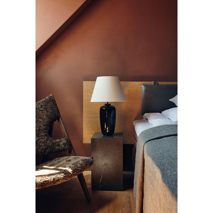 Audo Copenhagen Plinth Tall bijzettafel 30x30 Kendzo marmer grijs