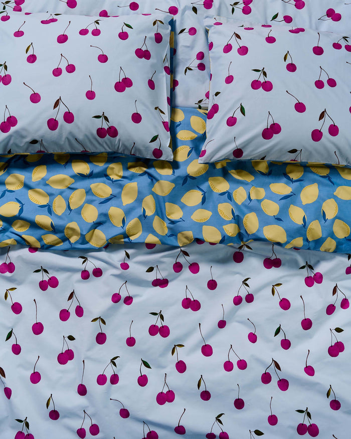 Essenza Zesty cherry Dekbedovertrek 140 x 220 cm - Ijsblauw