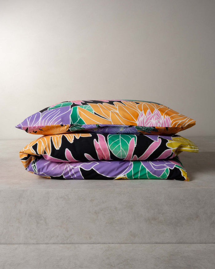 Essenza Flower fling Dekbedovertrek 200 x 220 cm - Zwart