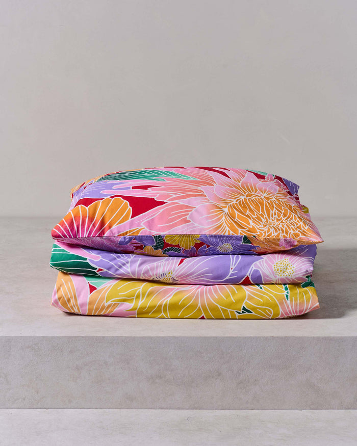 Essenza Flower fling Dekbedovertrek 200 x 220 cm - Happy red