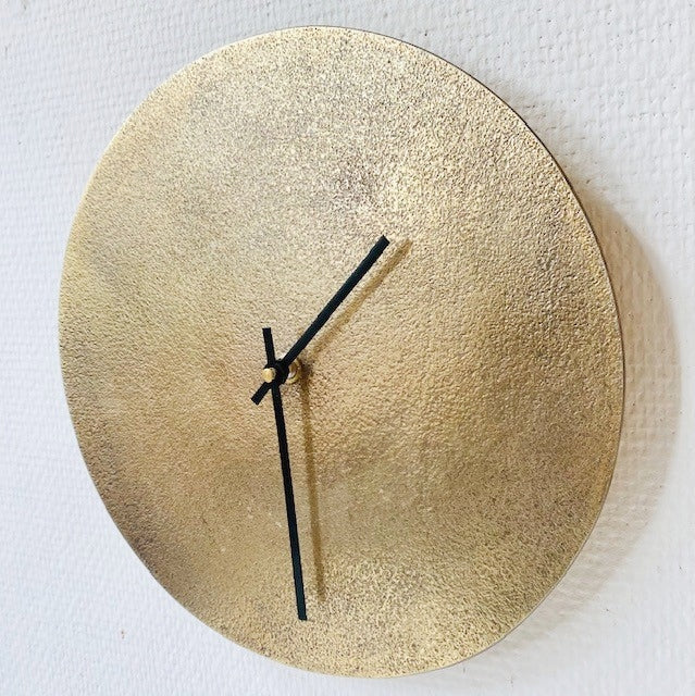 Reliving Wandklok Geborsteld Goud Metaal 26 Cm Tafelklok Salt And