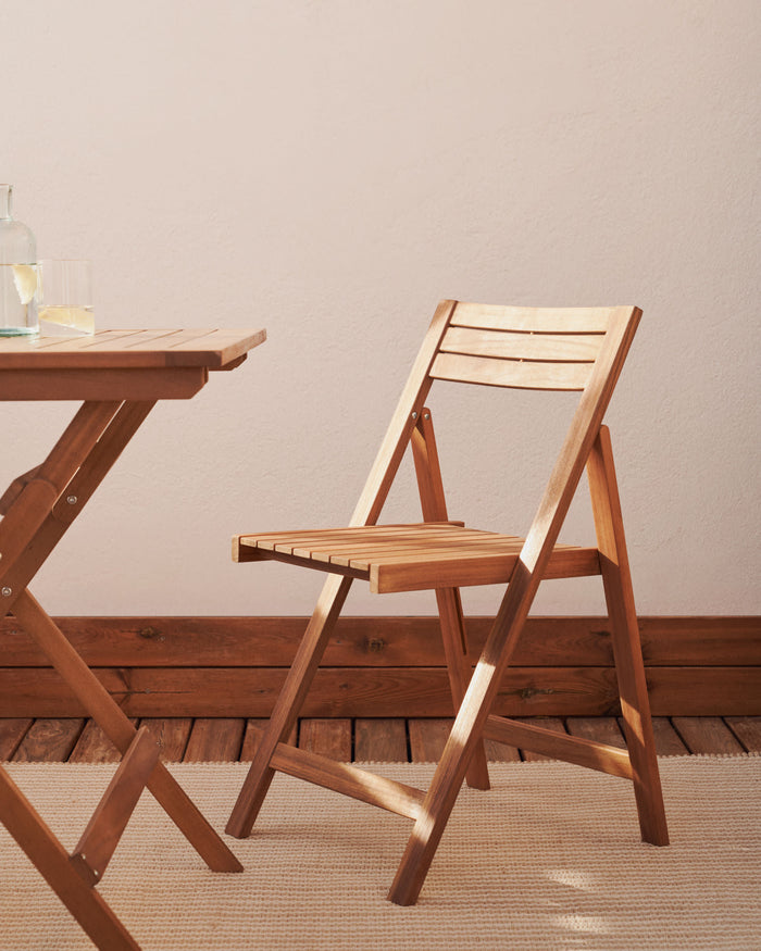 Kave Home - Sadirar opvouwbare tuinstoel gemaakt van massief