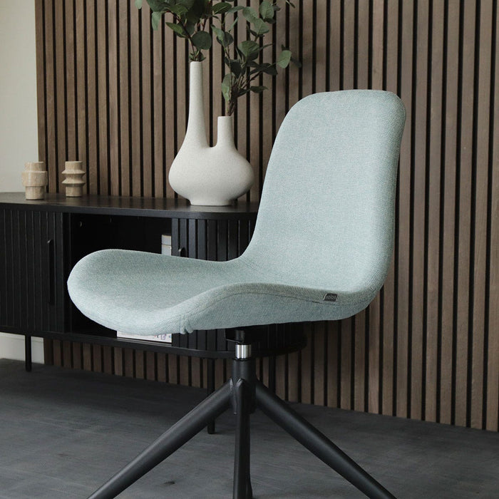 Nolon Nola-Fé Eetkamerstoel Lichtblauw - Draaibaar Zwart Onderstel