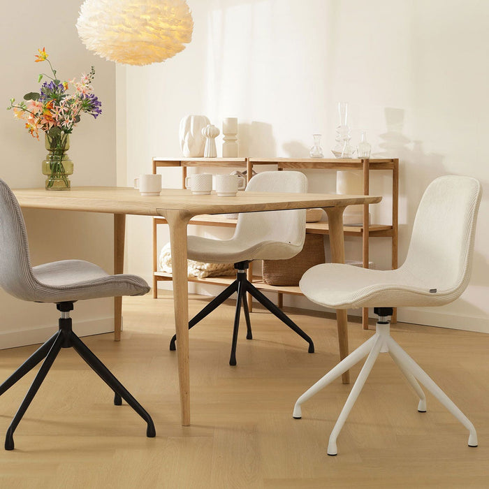 Nolon Nola-Fé Eetkamerstoel Rib Warm Grijs - Draaibaar Zwart Onderstel