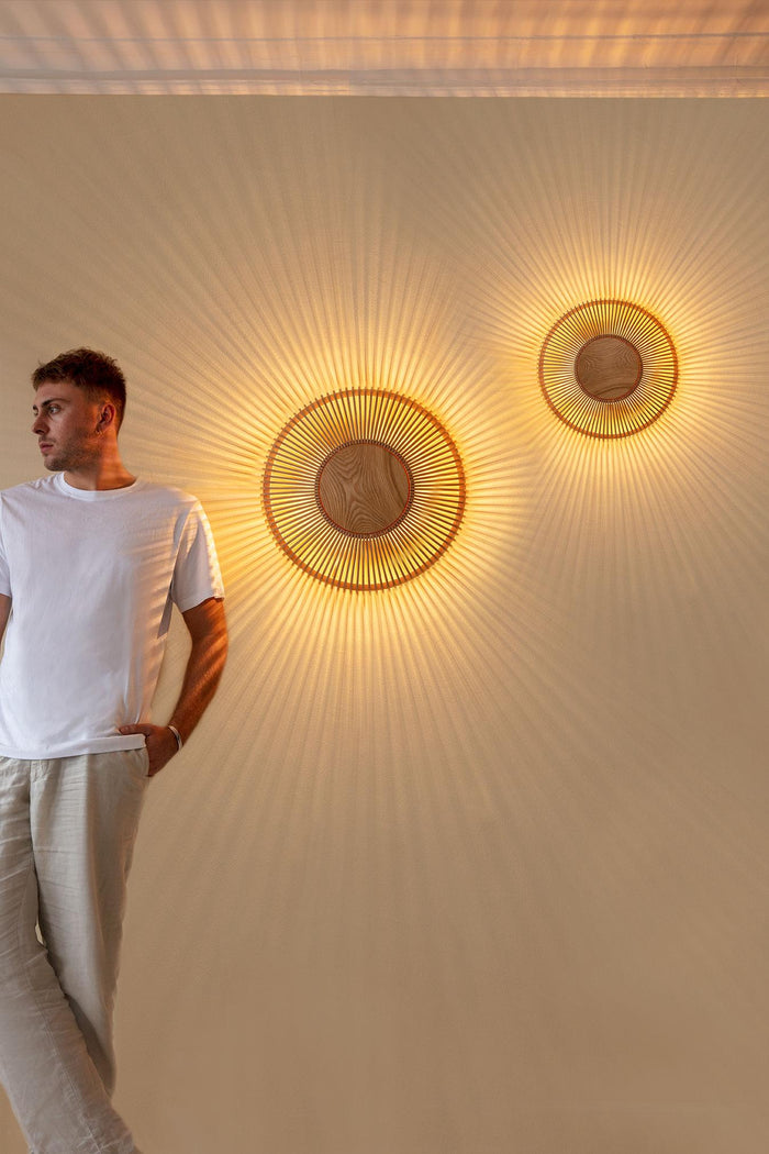 Clava Up Wood wandlamp medium Ø35 donker eiken