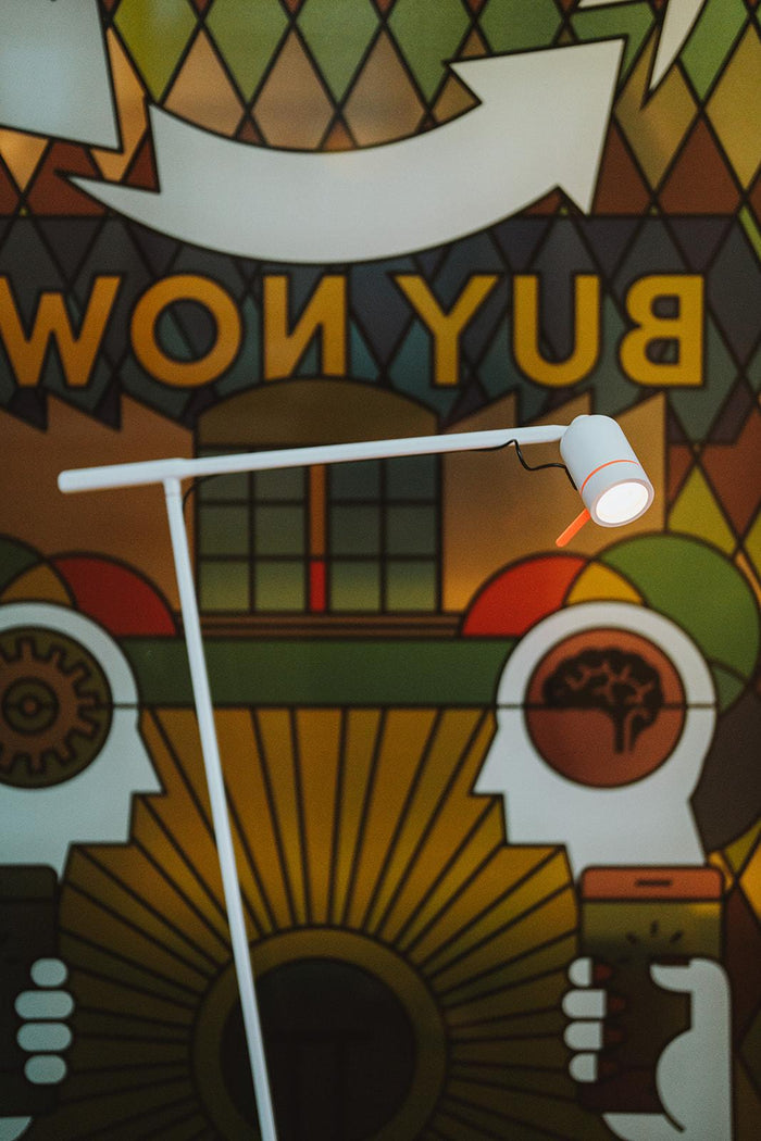 One vloerlamp LED oplaadbaar Fuzzy White