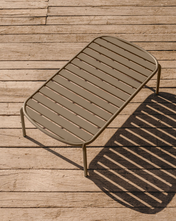 Kave Home - Joncols outdoor salontafel in aluminium met groen gelakte