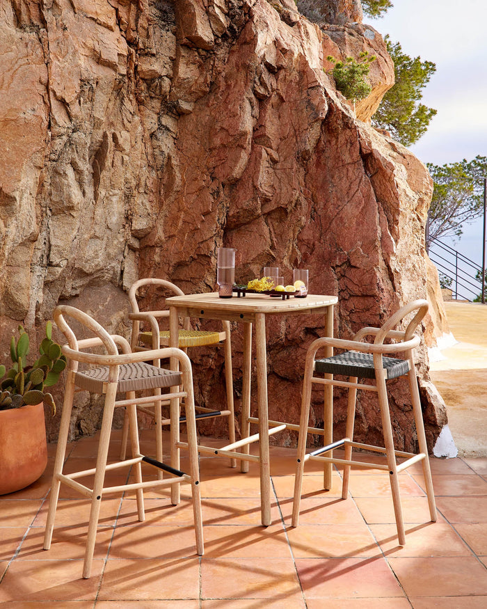 Kave Home - Sheryl kruk in massief eucalyptus hout en groen touw