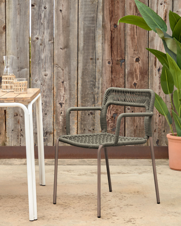 Kave Home - Cailin stoel in groen koord met gegalvaniseerde stalen