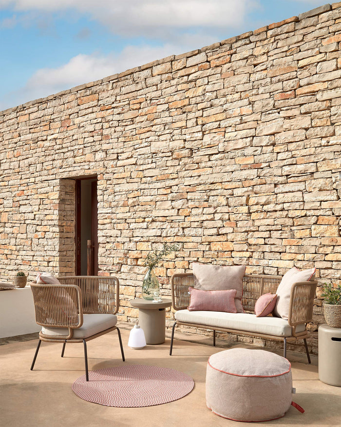 Kave Home - Nadin tweezitsbank in beige koord met gegalvaniseerde