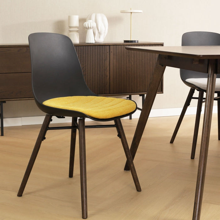 Nolon Nena-Liv Eetkamerstoel Zwart - Okergeel Kussen - Walnoot